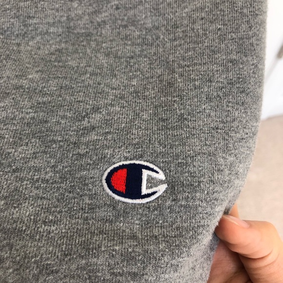 Champion Crew Neck - Picture 3 of 5